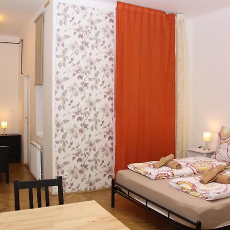 Central Prague Wenceslas Square Apartments Zewnętrze zdjęcie